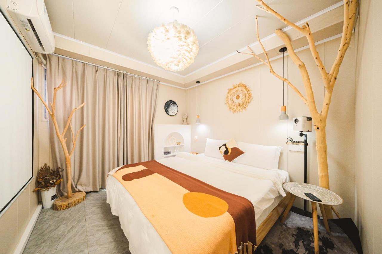 2 Old Town Designer Chalet 200 Year Old House *