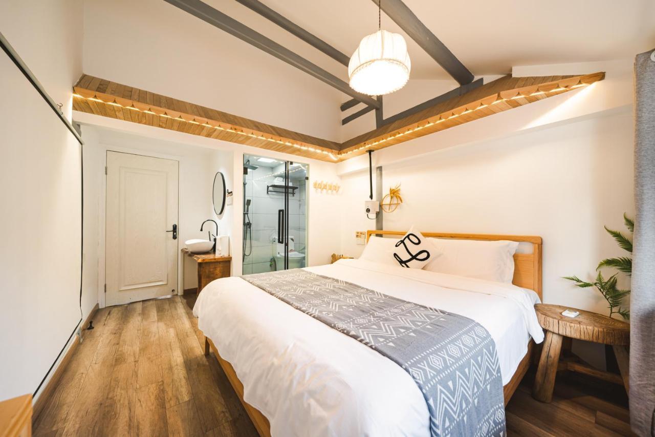 2 Old Town Designer Chalet 200 Year Old House *